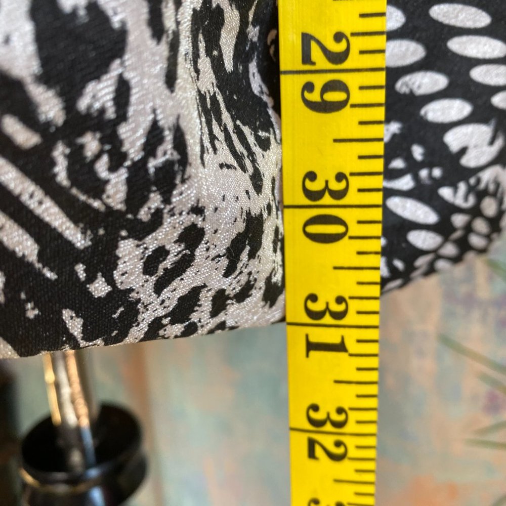 ๐Maggie Barnes Stylish one Button Jacket - Picture 8 of 14